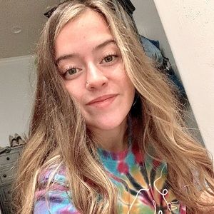 Meet your Posher, Elley